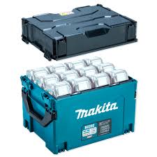 マキタ　多口充電ケース　BCC02